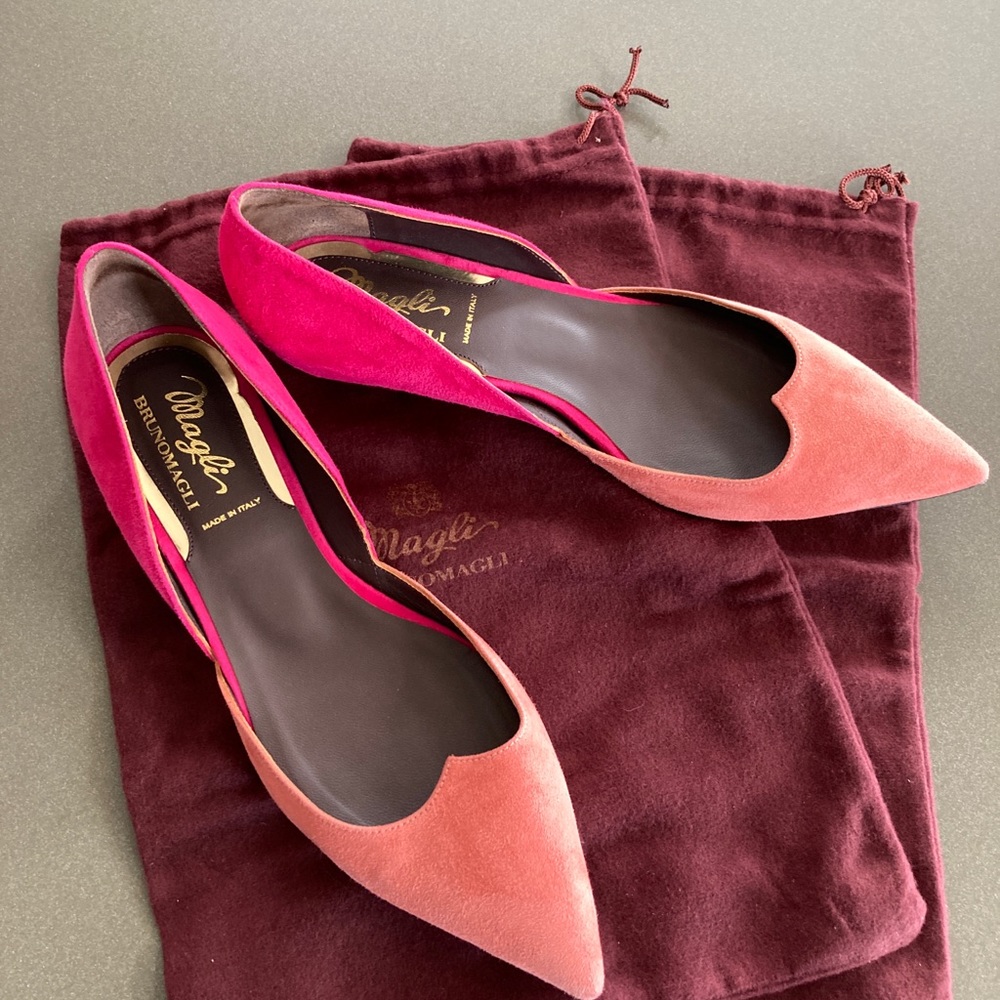 Bruno Magli Size 38 Two-Tone Pink Suede Flats